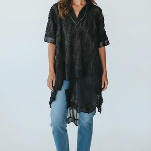 Mayle Elegant Black Textured Blouse